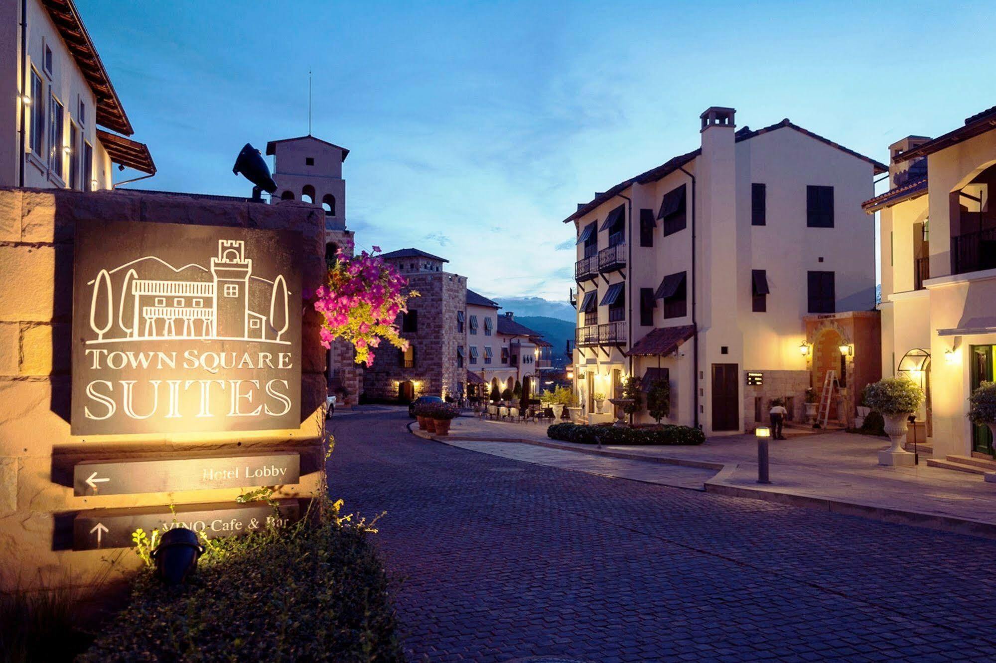 Toscana Town Square Suites Mu Si Exterior photo