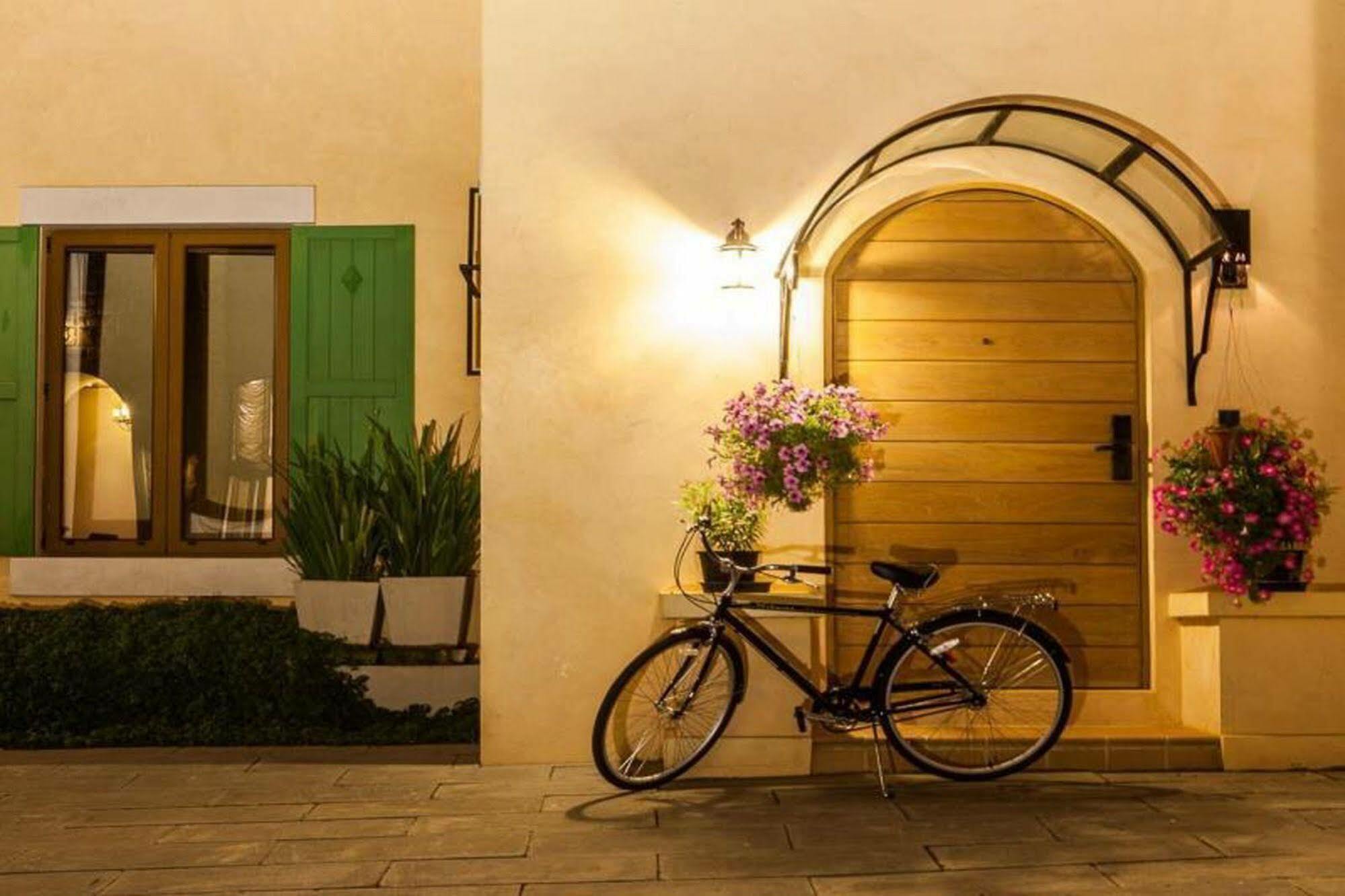 Toscana Town Square Suites Mu Si Exterior photo